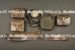 Equipement de Poilu ceinturon, cartouchières et bidon.