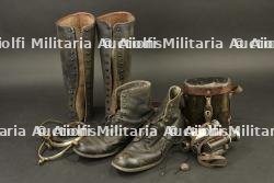 Ensemble d'équipement d'officier, souliers, jambières, jumelles et éperons — photo 1