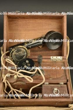 Téléphone francais TM16 avec sa housse ersatz en toile — miniature 2