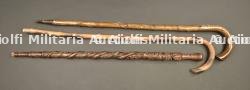 Lot de trois belles cannes de poilus gravées