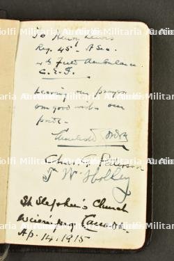 Insigne de bras, pansement, titres d'épaule CAMC et bible d'un infirmier canadien — photo 2