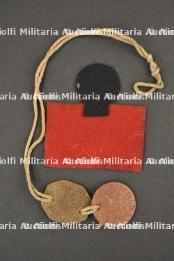 Patch tissu et plaques d'identité du Private McCaskill du 13th Battalion CEF — photo 1