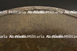 Casque MkI de la 2nde batterie d'artillerie de la 1e Division Canadienne avec 3 insignes peints — miniature 2