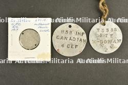 Lot de disques d'identités, pay book et bible de soldats canadiens de la 1ère guerre — miniature 9