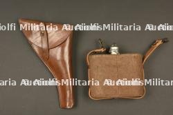 Etui de revolver canadien pour Webley .38 et bidon d'officier en aluminium