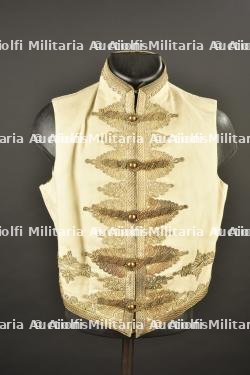 Ensemble gilet et habit de mess d'un Lieutenant Colonel attribué à l'armée indienne — miniature 8