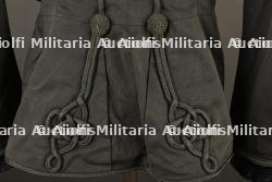 Tunique dolman de grande tenue du Captain Gerard William Burton, DSO, du 39th Garhwal Rifles tué en octobre 1915 à Givenchy — miniature 10