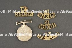 Lot d'insignes et médaille des Sikhs de l'armée des Indes — miniature 2