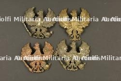 Lot de 4 plaques de casques à pointe prussiens