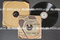 TROIS DISQUE 78 TOURS DE PERSONNALITES DE LA COLLABORATION , MARÉCHAL PÉTAIN (1856-1951), PHILIPPE HENRIOT (1889-1944), JACQUES DORIOT (1898-1945) — photo 1