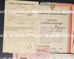 LOT DE DOCUMENTS D’UN SAPEUR-POMPIER DE PARIS ENGAGÉ VOLONTAIRE. EN 1941, CITATION À L’ORDRE DU RÉGIMENT ET CERTIFICAT DE BONNE CONDUITE ET FORMULAIRES VIERGES DIVERS — miniature 3