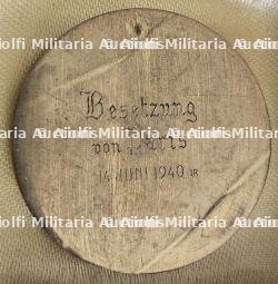 MÉDAILLE SOUVENIR DANS SA BOITE DE LA PRISE DE PARIS PAR LES TROUPES ALLEMANDES. — photo 4