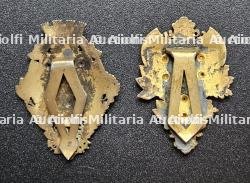 LOT DE DEUX INSIGNES DE FONCTION DU CONSEIL DÉPARTEMENTAL DE LA SEINE ET DE MEMBRE DU CONSEIL MUNICIPAL DE PARIS AVEC LEURS ÉCHARPES DE FONCTION CORRESPONDANTES. VERS 1940-1942. — photo 7