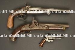 Ensemble d'armes de poing — miniature 1