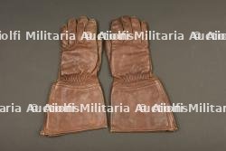 Paire de gants de vol.