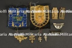 Ensemble d'insignes — photo 2