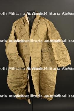 Imperméable britannique.