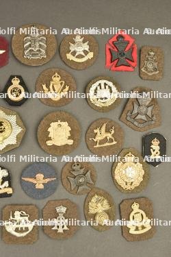 Cap badge Commonwealth. — miniature 2