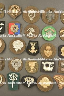Cap badge Commonwealth. — miniature 3