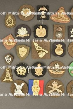 Cap badge Commonwealth. — miniature 4