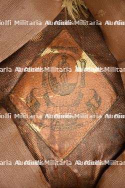 Casquette d'officier du Queen's Royal Regiment. — photo 3