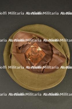 Casquette d'officier du Queen's Royal Regiment. — miniature 5