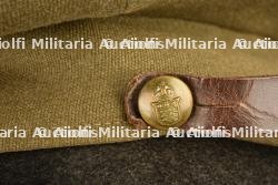 Casquette d'officier du Queen's Royal Regiment. — photo 7