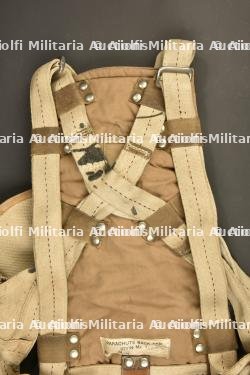 Parachute de pilote RAF. — miniature 12