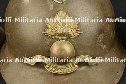 Ensemble de casques Adrian. Set of Adrian helmets. — miniature 7