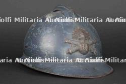 Casque Adrian modèle 1915 d’artillerie. Model 1915 Adrian artillery helmet.