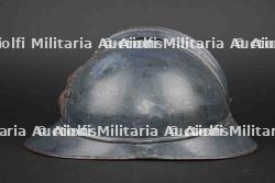 Casque Adrian modèle 1915 d’artillerie. Model 1915 Adrian artillery helmet. — miniature 4