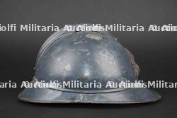 Casque Adrian modèle 1915 d’artillerie. Model 1915 Adrian artillery helmet. — photo 6