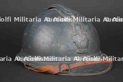 Casque Adrian modèle 1915 du génie. Model 1915 Adrian engineer helmet.