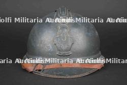 Casque Adrian modèle 1915 du génie. Model 1915 Adrian engineer helmet. — photo 2