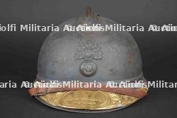 Casque Adrian modèle 1915 d’infanterie. Model 1915 Adrian infantry helmet. — photo 2
