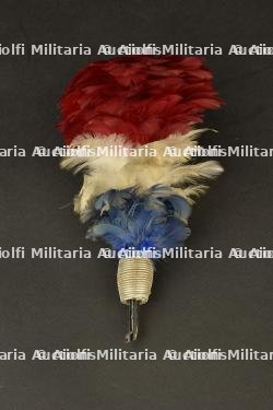 Casque de gendarme à pied, modèle 1912. Model 1912 foot gendarme helmet. — miniature 2