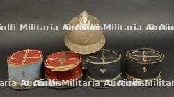 Ensemble de coiffures diverses. Assorted military headgear.