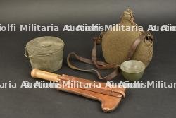 Ensemble d'équipements. Equipment assortment.