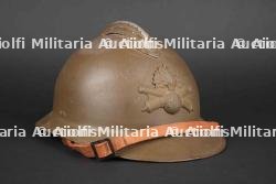 Casque adrian modèle 26. 1926 Adrian artillery helmet.