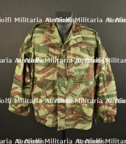 Veste TAP 47/54 camouflée. Camouflaged TAP 47/54 jacket.