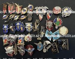 FRANCE PARACHUTISTES. France paratroopers.