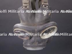 Masque anti-gaz canadien. Canadian gas mask. — miniature 15