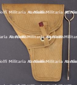 Holster de pistolet GP 35 canadien. Canadian GP 35 pistol holster.