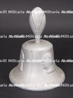 Cloche de la victoire britannique. British Victory Bell. — photo 4