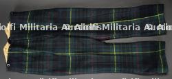 Pantalon écossais. Scottish trousers.