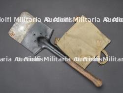 Pelle britannique. British shovel.