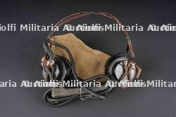 Ecouteurs britannique. British tank crew headphones.