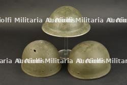 Ensemble de casques anglais. Group of British helmets.