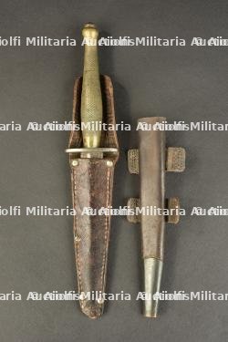 Dague Fairbairn Sykes. Fairbairn Sykes dagger.