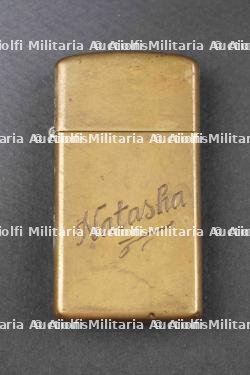 Briquet Zippo personnalisé. Personalised Zippo lighter.
